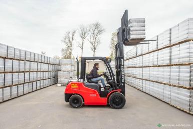 Мини-погрузчики - POLAR BADGER CPCD30 