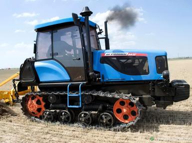 Гусеничные тракторы - ВГТЗ ВТ-150 нового образца