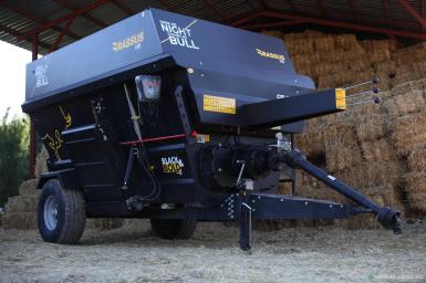 Кормораздатчики-смесители - CELIKEL TARIM Смеситель-кормораздатчик Brassus H8