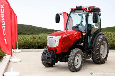 Колесные тракторы - MCCORMICK X4.080N