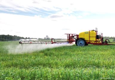 Опрыскиватели прицепные - РОССИЙСКИЙ ФЕРМЕР ОШ-ВД-П 28 -4000 Штанга -28 м.  Емкость-4000 л.