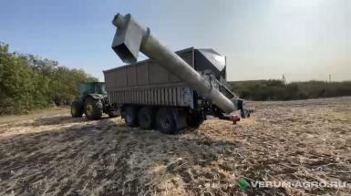 Полуприцепы - ALTAI AGRO 803 с перегружающим шнеком и гидравлическим тентом