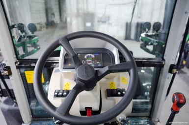 Колесные тракторы - БТЗ UMG T1804