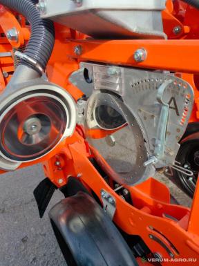 Сеялки - АГРО ГРУПП ВЕСТ Сеялка точного высева Венза-8ПРО (дисковая, маркерная система)
