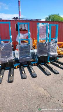 Мини-погрузчики - AE FT 700 Самопогрузка