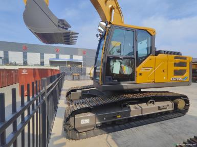 Экскаваторы - LGCE E6215HLC 