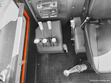 Колесные тракторы - ЯРОСЛАВЕЦ Я-250 Трактор промышленный