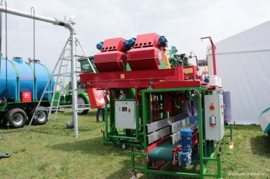 Упаковочное и фасовочное оборудование - ЭЗНАН Автоматический весоупаковочный комплекс 2ВСП-50 + МАУС-25