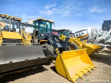 Фронтальные погрузчики - XCMG ZL30GV джойстик