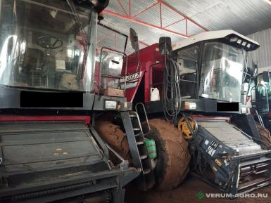 Зерноуборочные комбайны - БРЯНСКСЕЛЬМАШ Зерноуборочный комбайн КЗС-1218-29 