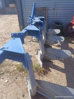 Плуги и глубокорыхлители - СВЕТЛОГРАДАГРОМАШ Плуг навесной четырехкорпусный ПНР-(3+1)х45  регулируемый изменяемое количество рабочих органов