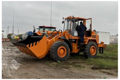Прочее - АМКОДОР 352С устройство для быстрой смены рабочих органов имеет