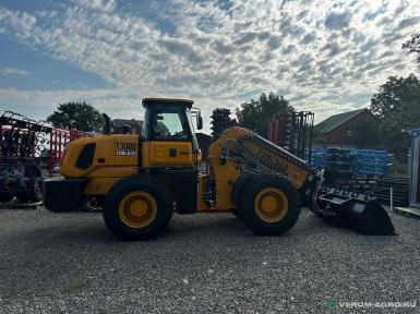 Телескопические погрузчики - FORLOAD T3000 