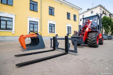 Мини-погрузчики - POLAR BADGER WL35 