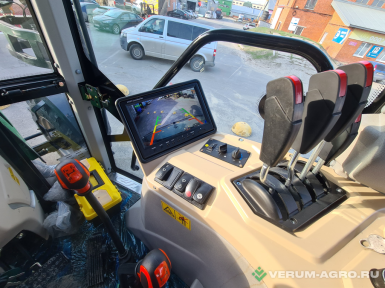 Колесные тракторы - БТЗ UMG T1804