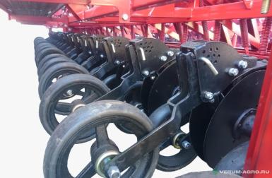 Сеялки - СЕЛЬМАШДЕТАЛЬ СЗ-5,4В-06 с транспортным устройством ПДТ 00.000-5 СЗ-5,4В-06