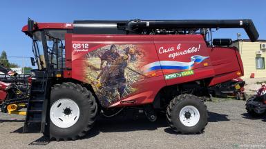 Зерноуборочные комбайны - БРЯНСКСЕЛЬМАШ Зерноуборочный комбайн КЗС-1218-29 Пересвет 