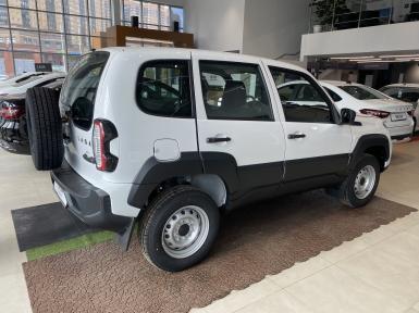 Легковой автотранспорт - Niva 1.7 MT (80 л.с.) 4WD