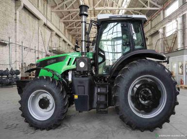 Колесные тракторы - UMG Трактор T2204 