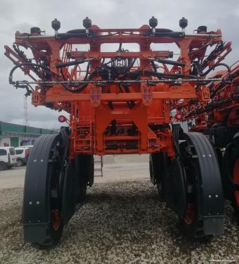 Опрыскиватели самоходные - JACTO UNIPORT 3030 Самоходный опрыскиватель