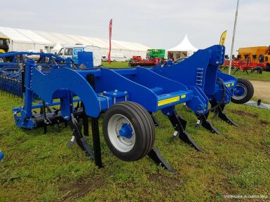 Плуги и глубокорыхлители - ГКЗ Глубокорыхлитель ЩГН-4 с КЩГП 70.00Ц  и КЩГ 00.500А