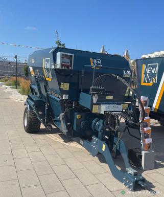 Кормораздатчики-смесители - NEWMIX HR8 Горизонтальный двухшнековый миксер-кормораздатчик