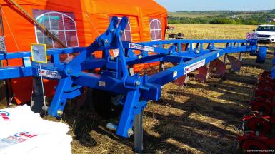 Плуги и глубокорыхлители - СВЕТЛОГРАДАГРОМАШ плуг ПНУ-8х40 без предплужников