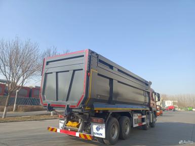 Грузовой автотранспорт - SITRAK C7H 8x4