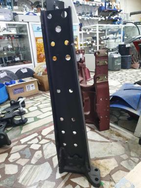 Запчасти - Лонжерон правый с ухом 50-2801050 (РЗТ) МТЗ-80/82