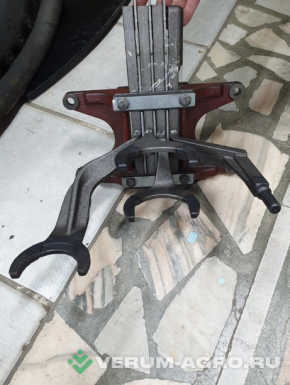 Запчасти - Корпус вилок в сборе 50-1702080