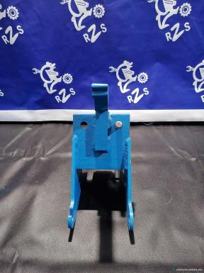 Запчасти - Кронштейн крепления к раме (гусак) 90×90