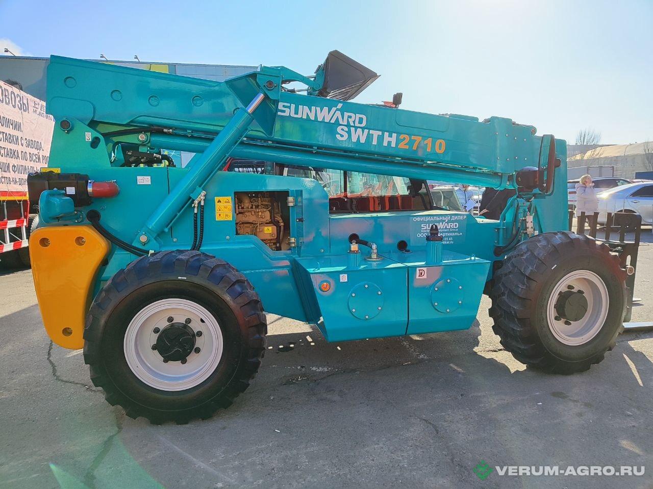 Телескопические погрузчики - SUNWARD SWTH 2710 Телескоп Высота 10 метров , г.п 2.700 