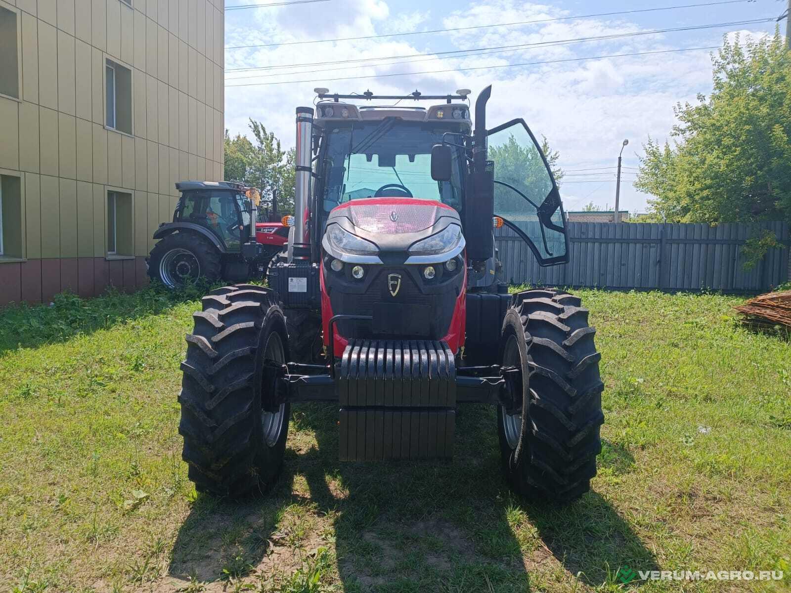 Колесные тракторы - RAGNAR R180 