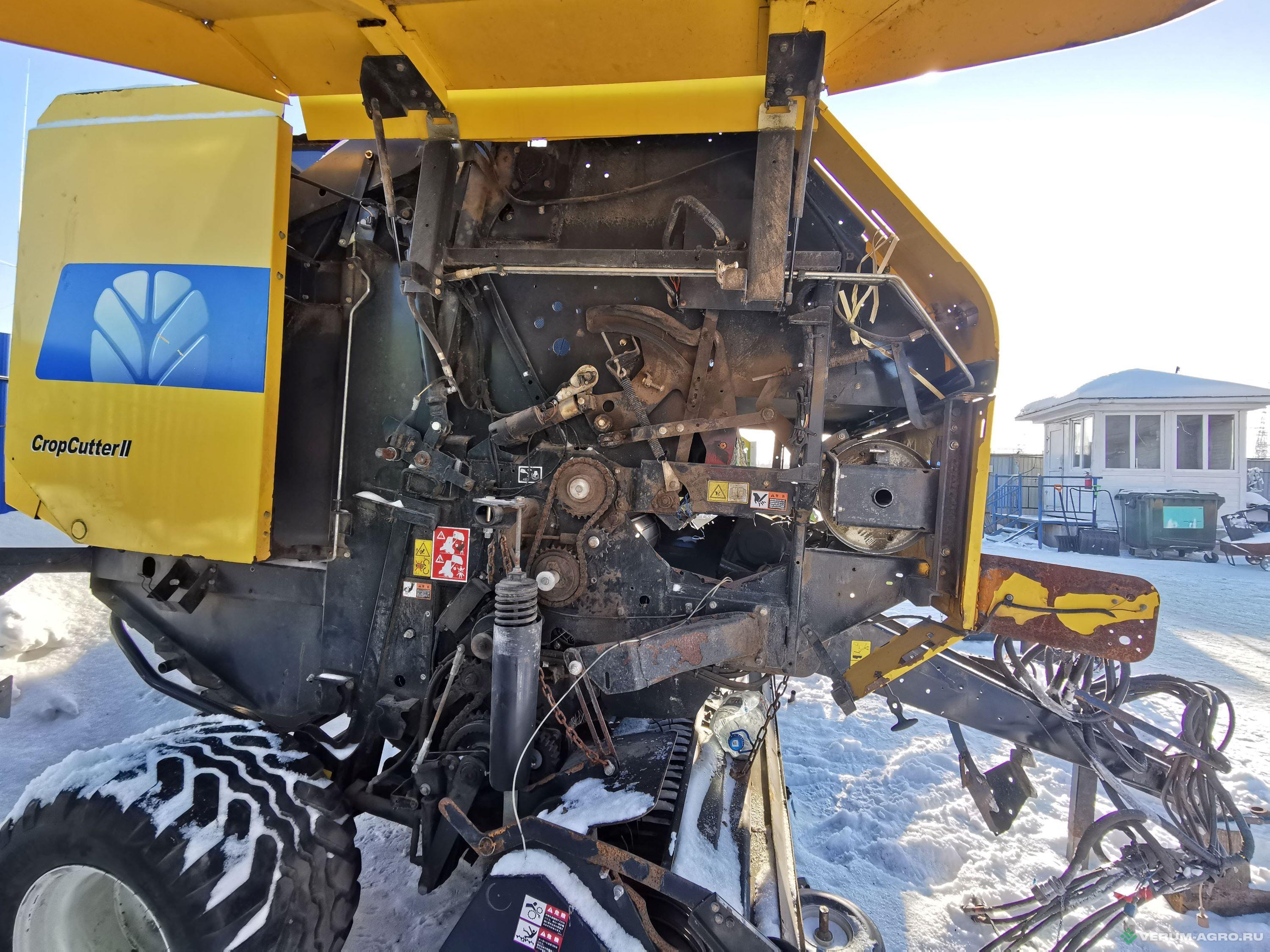Пресс-подборщики - NEW HOLLAND 7060 