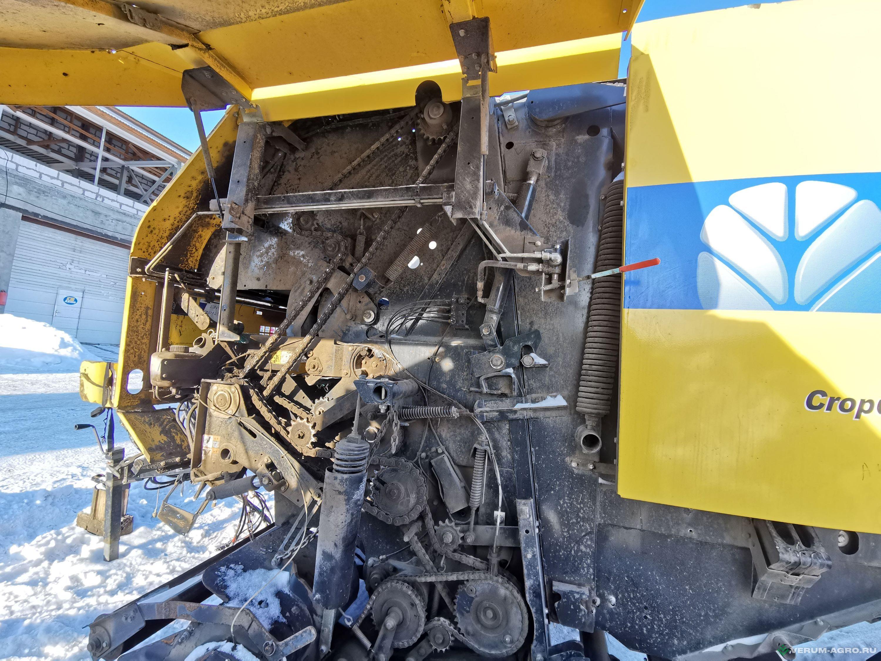 Пресс-подборщики - NEW HOLLAND 7060 