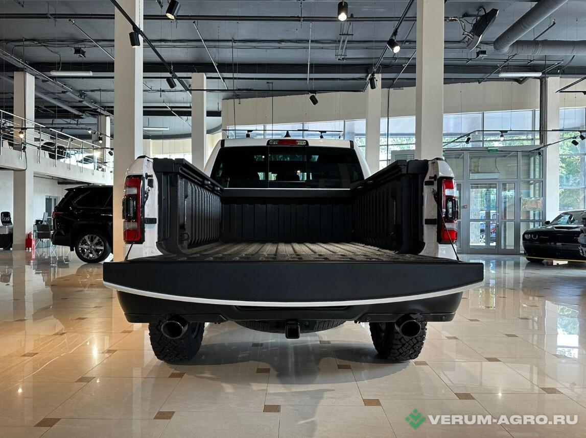 Грузовой автотранспорт - RAM 1500 Night Edition