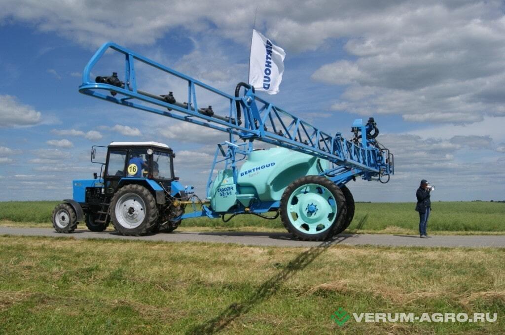 Опрыскиватели прицепные - BERTHOUD TRACKER 3200S DPA AX28/4 Tracker 3200S DPA со штангой 28 м, 4 секции