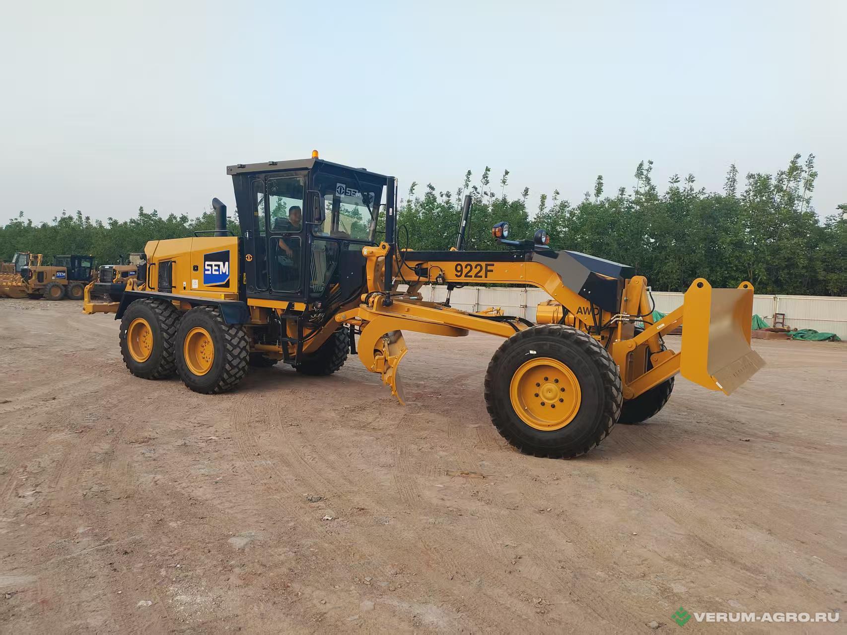 Грейдеры - SEM 922F (Euro III) в макс комплектации : 2 отвала и рыхлитель
