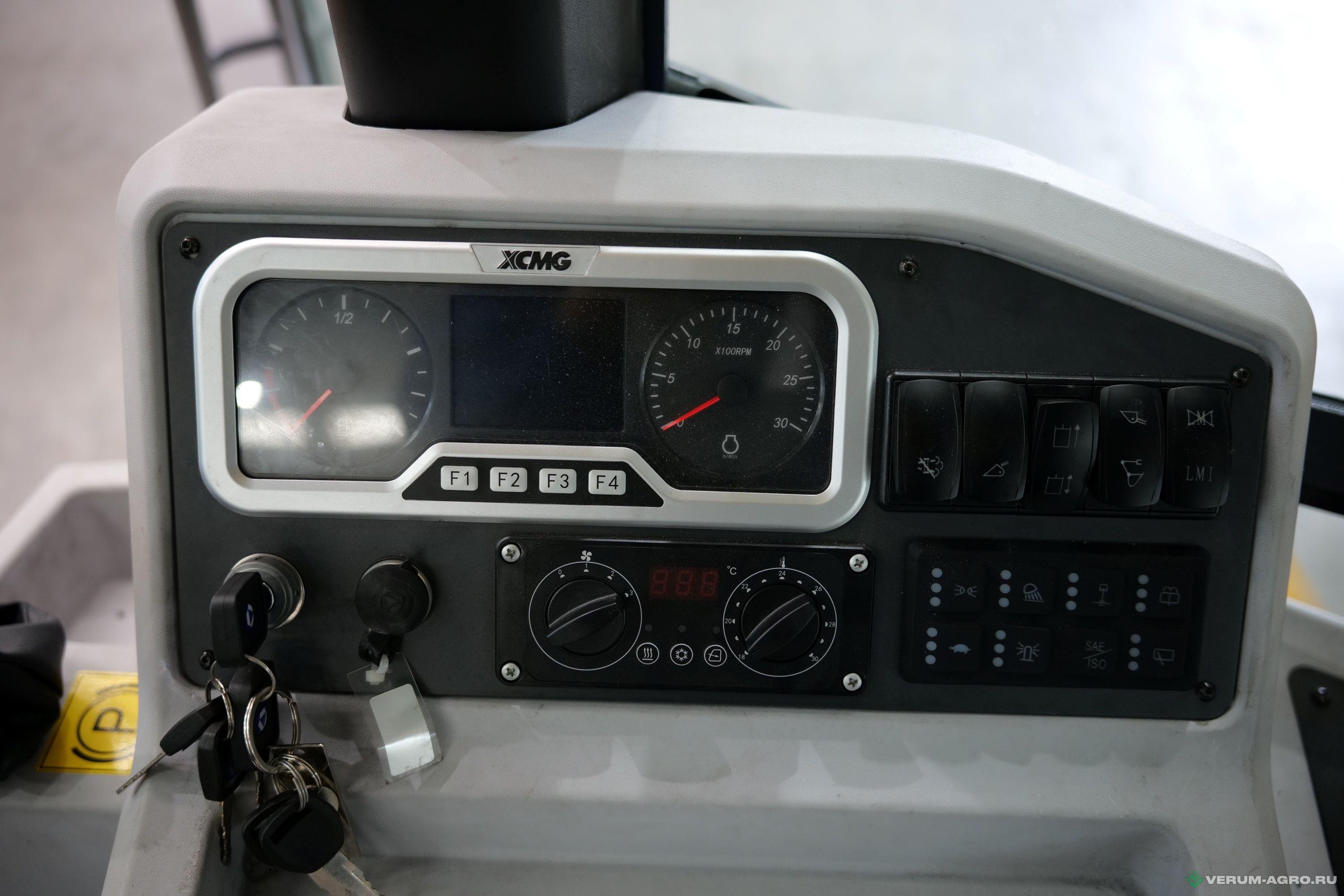 Экскаваторы - XCMG XC8-S3570 Экскаватор-погрузчик равноколесный