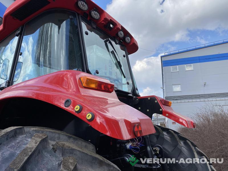 Колесные тракторы - YTO LX2404 с ПНУ 