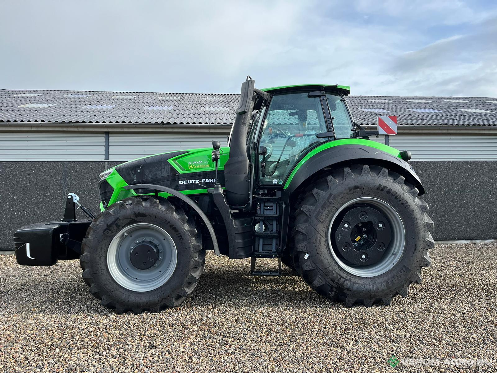 Колесные тракторы - DEUTZ-FAHR 9340 