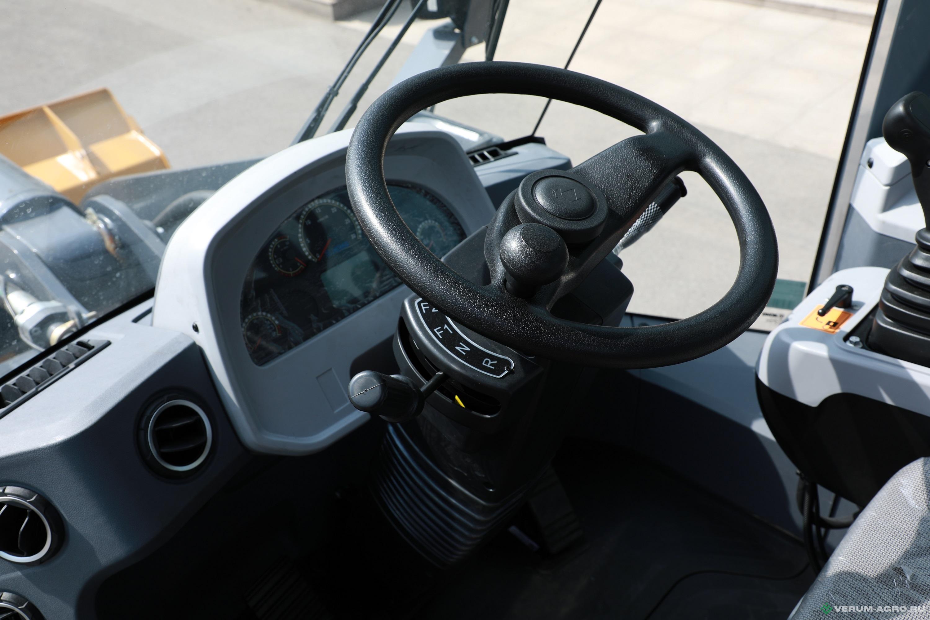 Фронтальные погрузчики - XCMG XC958 