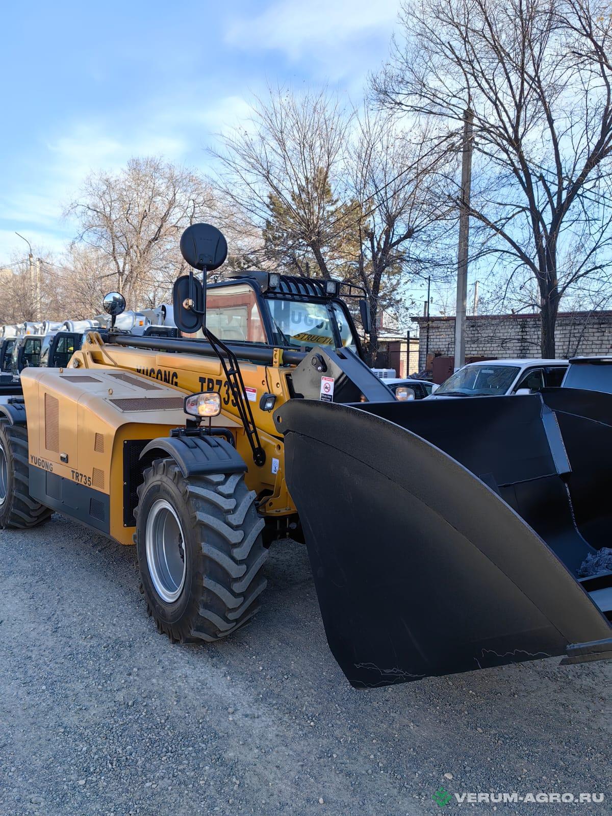 Телескопические погрузчики - YUGONG TR735 