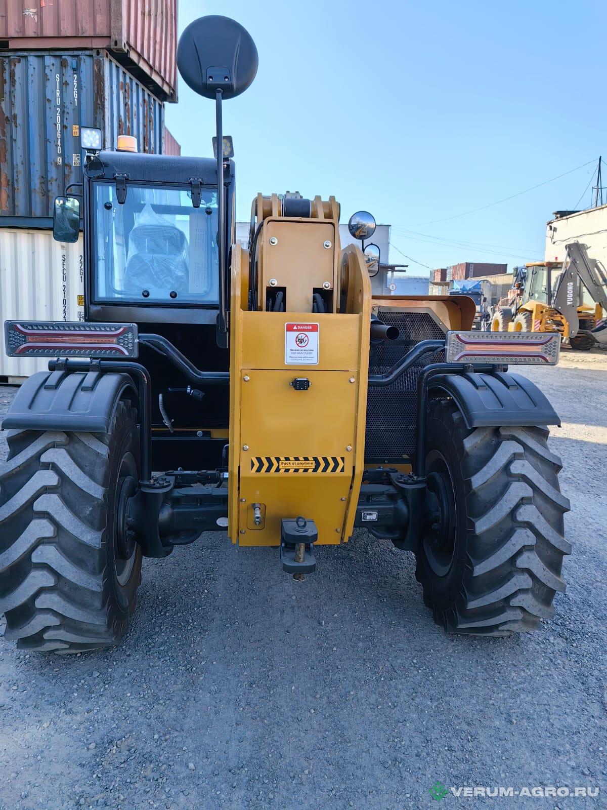 Телескопические погрузчики - YUGONG TR735 