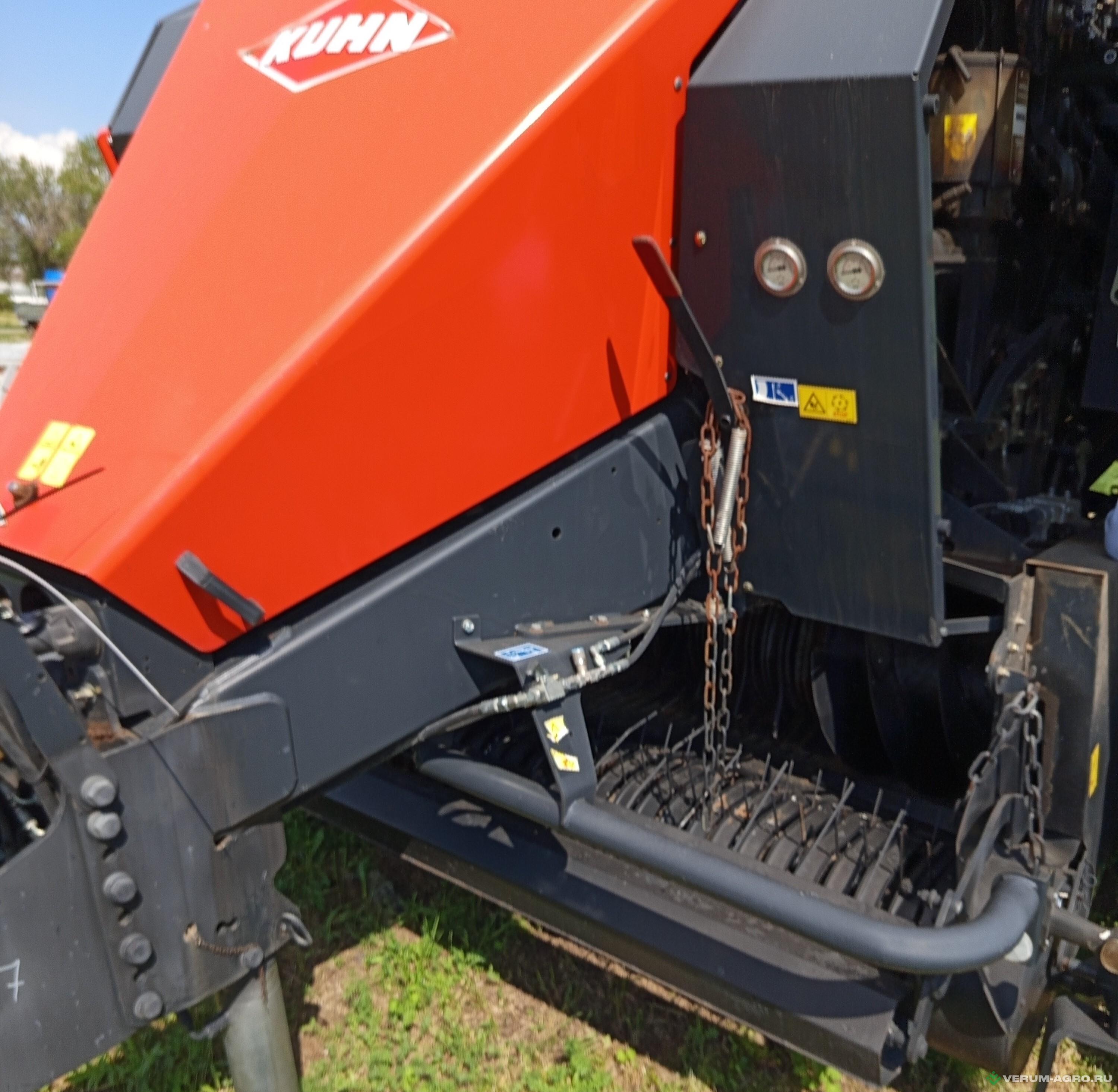 Пресс-подборщики - KUHN LSB 1270