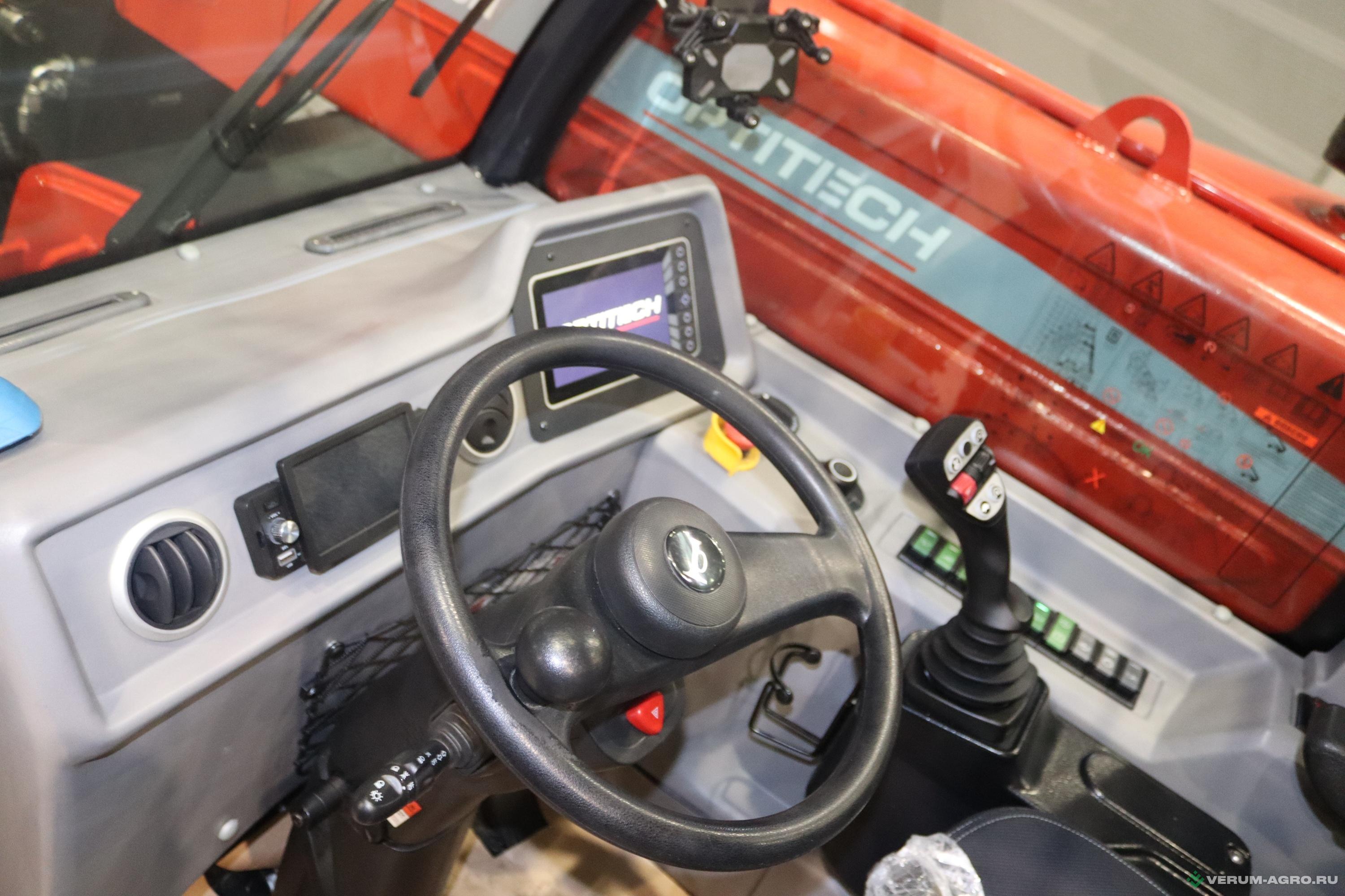 Телескопические погрузчики - OPTITECH TH 738H 