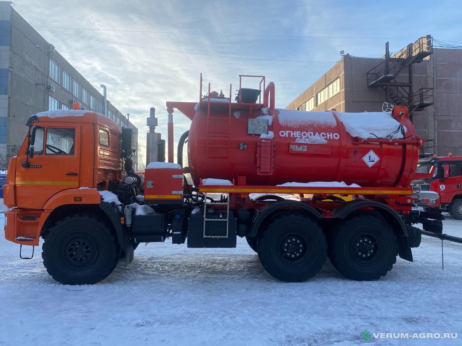 Специальные автомобили - КАМАЗ 43118, вездеход 6х6, АКН-10 куб.м., насос вакуум. КО-505, открывание заднего днища, подъем цистерны