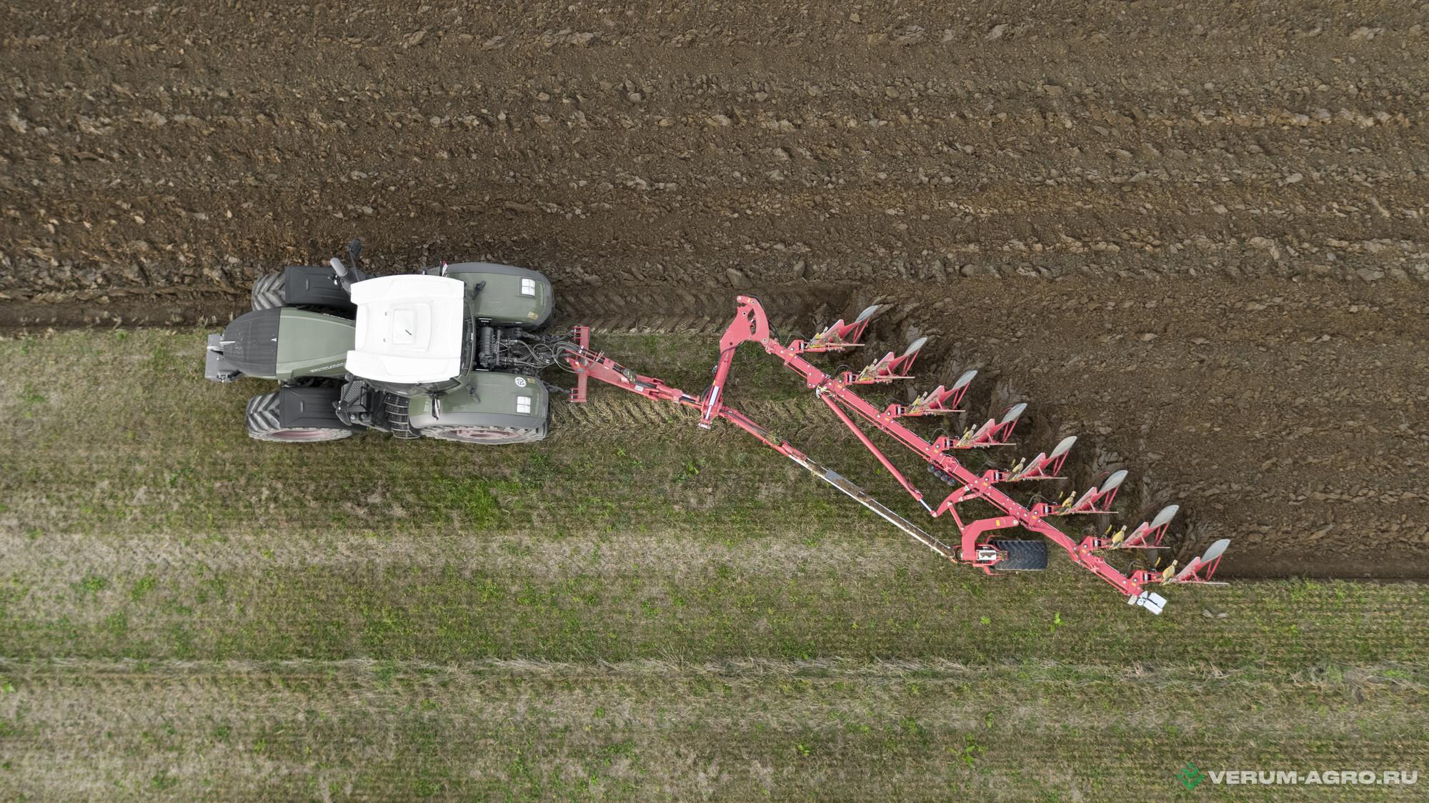 Плуги и глубокорыхлители - POTTINGER SERVO T 6000 - 9 корпусов  Оснащение ON LAND с передним копирующим колесом
