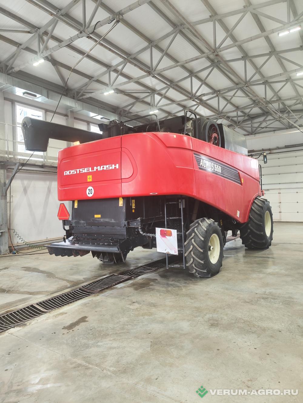 Зерноуборочные комбайны - РОСТСЕЛЬМАШ Acros 550 