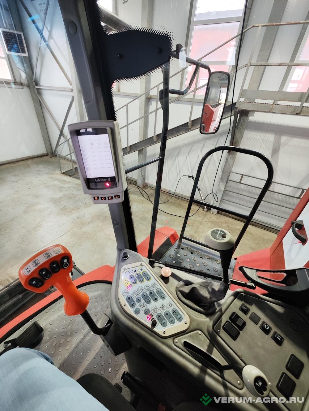 Зерноуборочные комбайны - РОСТСЕЛЬМАШ Acros 550 